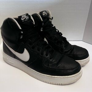 Nike ‘07 Air Force 1 Black and White Hightop Sneakers Size 11